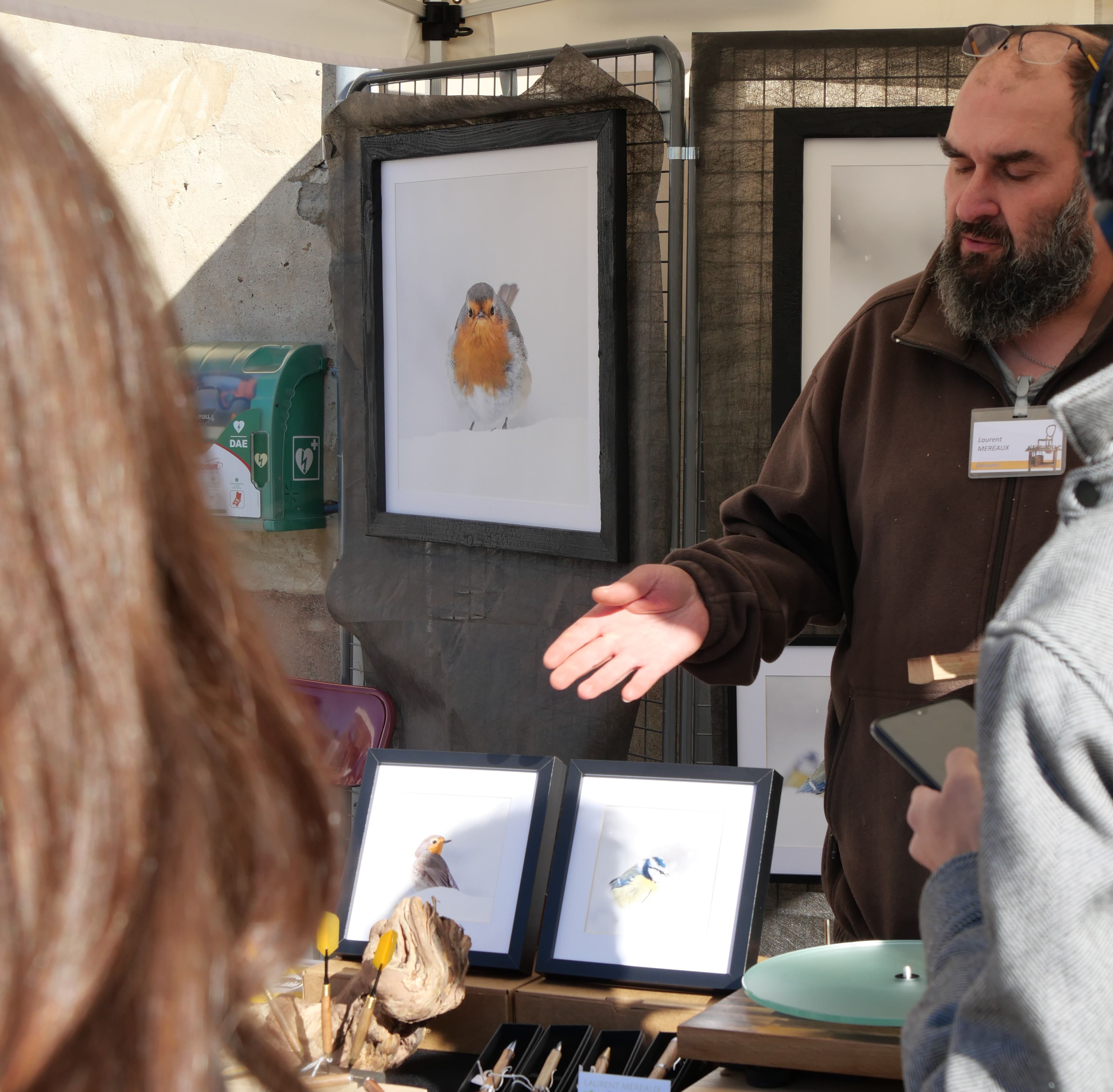 Laurent Mereaux nous présentant ses créations.